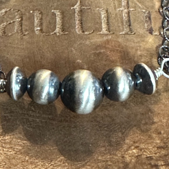 Navajo sterling beads balls sterling silver necklace - Picture 2 of 7